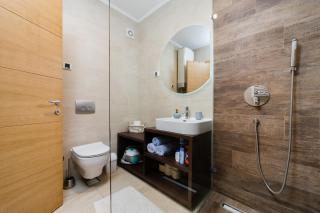 Modern Living in city centre - PRIVATE PARKING - 7