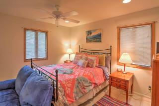 St Simons Island Banana House - 5 Min to Beach! - 2