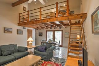 St Simons Island Banana House - 5 Min to Beach! - 7