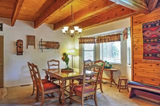 Hot Tub, Deck and Trail Access Shaver Lake Cabin - 3