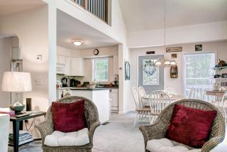 Spacious Home with Deck, Grill and Delaware River View - Callicoon - 9
