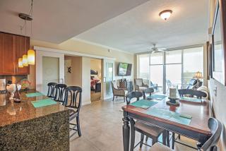 Beachside Biloxi Club Condo Balcony with Ocean View - Biloxi - 5
