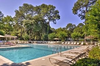 Walk to Beach: Resort-Style Hilton Head Condo! - 8