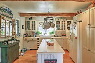 Stamford Lakefront Home with Dock and Wraparound Deck! - 2