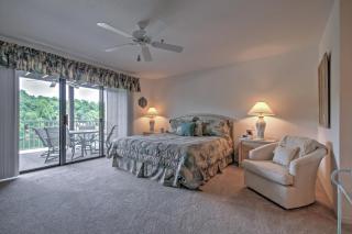 Tranquil Osage Beach Condo with Waterfront Decks! - Osage Beach - 2