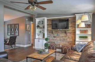 Rustic Chic Home 10 Mi to Otter Creek State Park! - 5