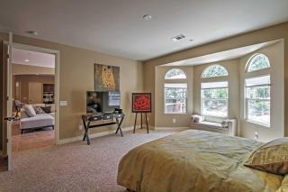 Roomy Home with Deck, 5 Mi to Lake Arrowhead Village - Lake Arrowhead - 3