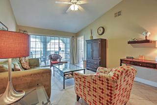 Colorful Galveston Retreat Steps from Beach and Pool - Galveston - 6