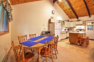 Peaceful Lincoln Chalet Less Than 2 Mi to Loon Mtn Skiing! - Lincoln - 5