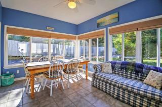 Wells Cottage with Resort Amenities - 1 Mi to Beach! - Wells - 4