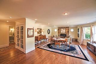 Spacious and Stunning Cleveland Getaway on 1 Acre - Cleveland - 7