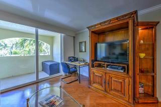 Marco Island Condo with Patio Steps to Beach Access - Marco Island - 4