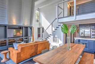 10 Mi to Skiing Tahoe City A-Frame Home - 5