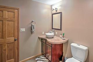 Peaceful Custom Carbondale Home with Pool, Near SIU! - Carbondale - 5