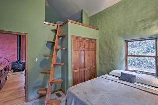 Peaceful Custom Carbondale Home with Pool, Near SIU! - Carbondale - 2
