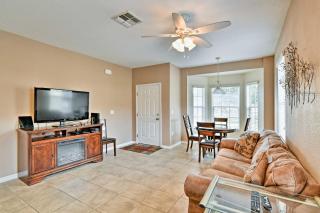 Pet-Friendly Gem with Yard and Pool Access in Sebring - Sebring - 8