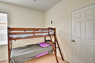 Pet-Friendly Gem with Yard and Pool Access in Sebring - 8