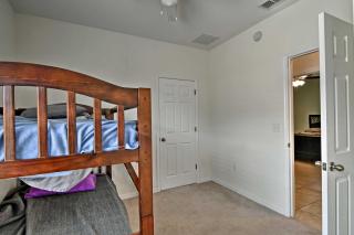 Pet-Friendly Gem with Yard and Pool Access in Sebring - Sebring - 7