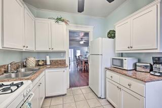 Steps to Avalon Bay Sunny Catalina Island Home! - 2