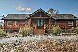 Huge Missouri Lake Home - Walk to Table Rock Lake - Shell Knob - 0
