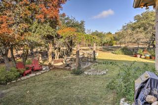Cozy Texas Retreat with Patio, Grill and Fire Pit! - Mountain Home - 5