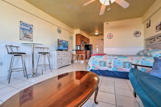 Oceanfront Daytona Beach Club Studio with Balcony! - Daytona Beach - 8