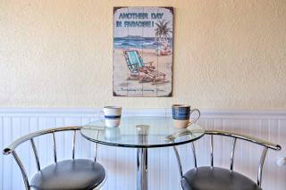 Oceanfront Daytona Beach Club Studio with Balcony! - Daytona Beach - 3