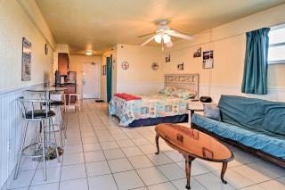 Oceanfront Daytona Beach Club Studio with Balcony! - Daytona Beach - 2
