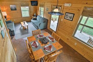 Cozy Columbia Cabin with Shared Lake Dock! - 4