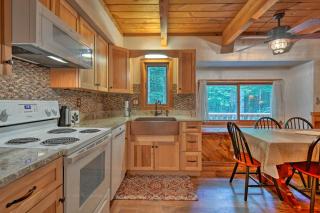 Cozy New Hampshire Retreat Near Attitash Mountain! - Bartlett - 2