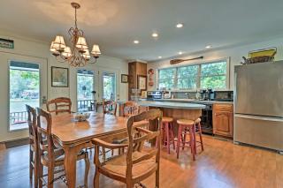 Arcade Cove - Lake Martin Home with Private Dock! - Eclectic - 1