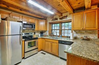 Family-Friendly Massanutten Log Home with Views! - McGaheysville - 1