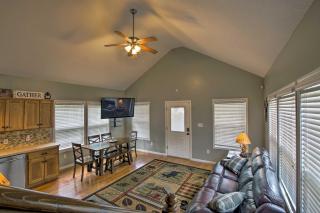 Half Mi to Yacht Club Home by Perry Lake! - Ozawkie - 7