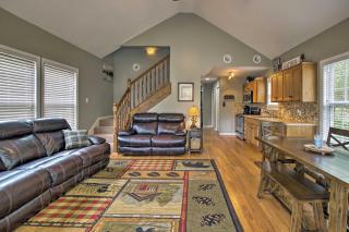 Half Mi to Yacht Club Home by Perry Lake! - Ozawkie - 9