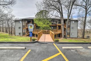 Condo w/ Pool Access - 2 Mi to Silver Dollar City! - 8