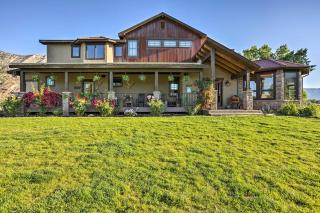 Luxury Waterfront Parachute House with Fire Pit! - Parachute - 0