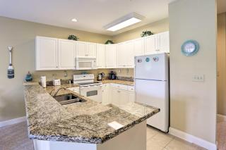 Relax by Pool and Golf Chic Myrtle Beach Condo - Myrtle Beach - 4