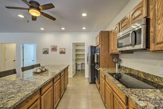 3 Mi to Rainbow Lake Home with Hot Tub and Deck - 1