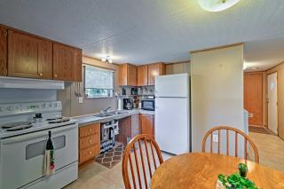 Waterloo Home with Fire Pit - half Mi to Boat Ramp! - 4