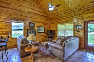 Dream Valley Mountain View Cabin with Covered Porch! - Mountain View - 7