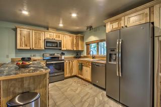 Pet-Friendly Augusta Cabin - Walk to Main Street! - Augusta - 2