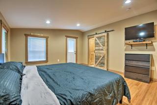 Spacious Kunkletown Home with Full Game Room and Deck! - 1