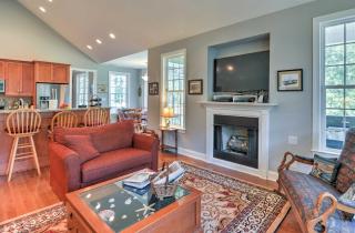 Oriental House on 1 Acre with Wraparound Porch! - Oriental - 8