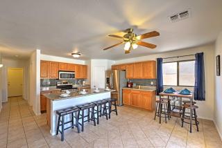 Spacious Phoenix-Area Escape with Pool and Hot Tub - Avondale - 5
