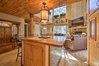 Remodeled Crestline Retreat Walk to Lake Gregory! - 4