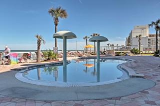 Beachfront Resort Condo, Book for Bike Week - 9