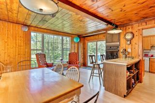 Wawayanda House on 62 Acres - Multiple Fireplaces! - Middletown - 3