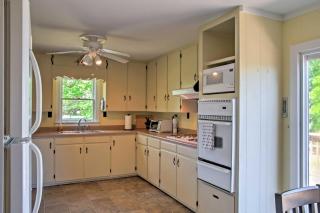 Secluded and Quiet Coastal Home 1 Mile to Boat Ramp - Sealevel - 4