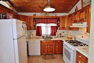 South Londonderry Home, Walk to Magic Mtn Ski Area - Londonderry - 5