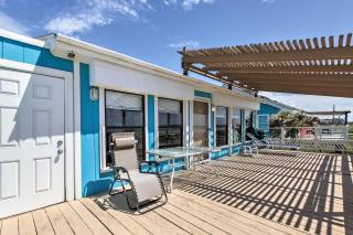 Galveston Beachfront House with Deck and Ocean Views! - 4